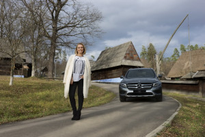Ambasador Mercedes-Benz in Romania - Andreea Esca111111111